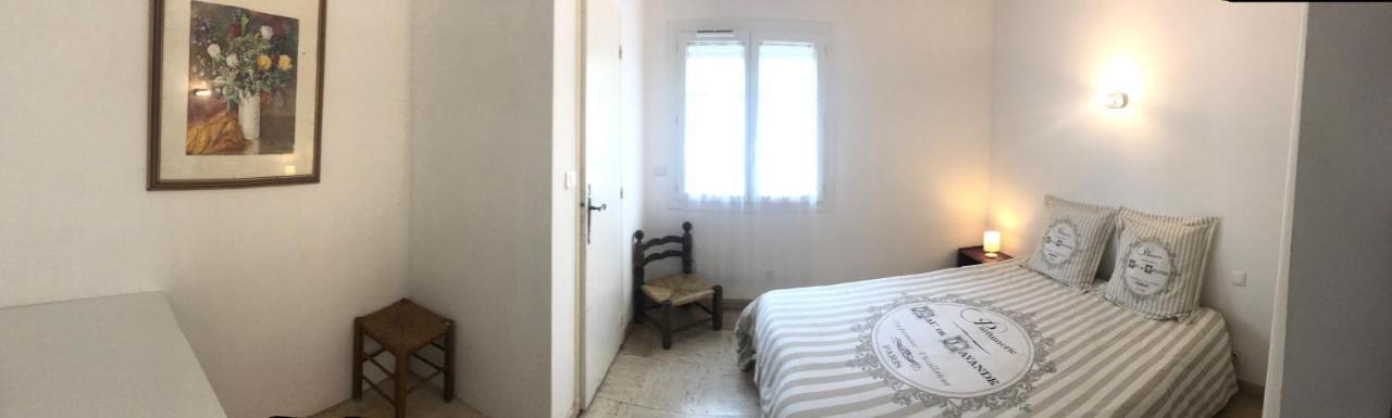 Chambre Pratique Avec Wc Et Vasque Attenant Du Rucher Naturaile Монтаньяк Экстерьер фото